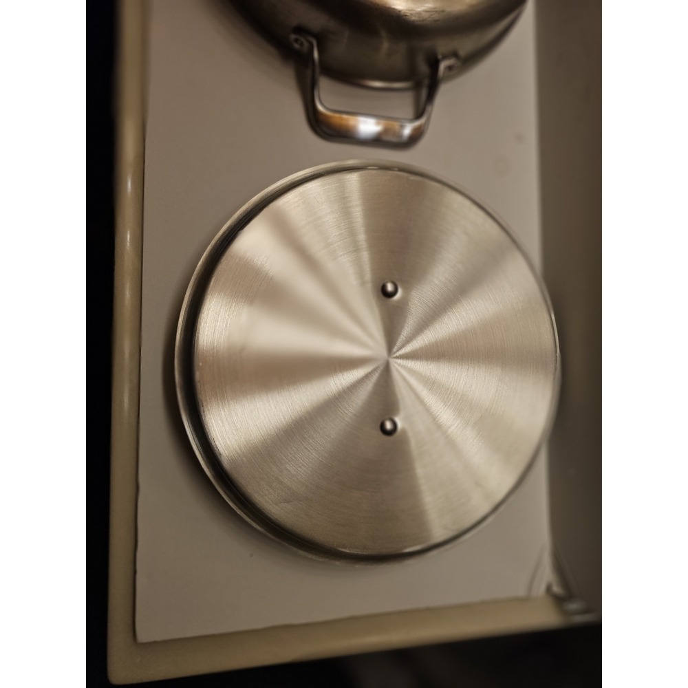 Misen Stainless Steel 5-Ply 10" Pan With Lid - Picture 6 of 12